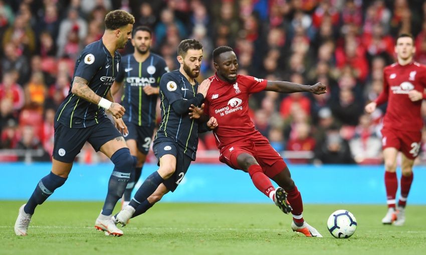 Liverpool dựng xe bus đến Manchester - Bóng Đá