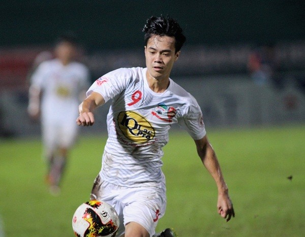 Nguyễn Văn Toàn: “Hình mẫu của sự cố gắng không ngừng nghỉ” - Bóng Đá