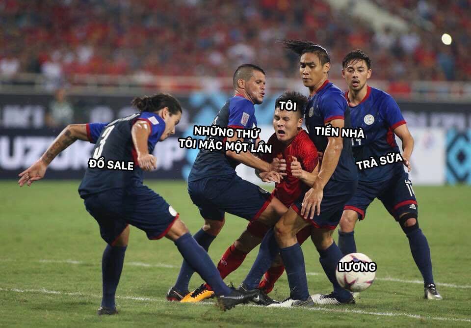 Ảnh troll: Công Phượng ủ mưu ghi bàn, Quang Hải bị 