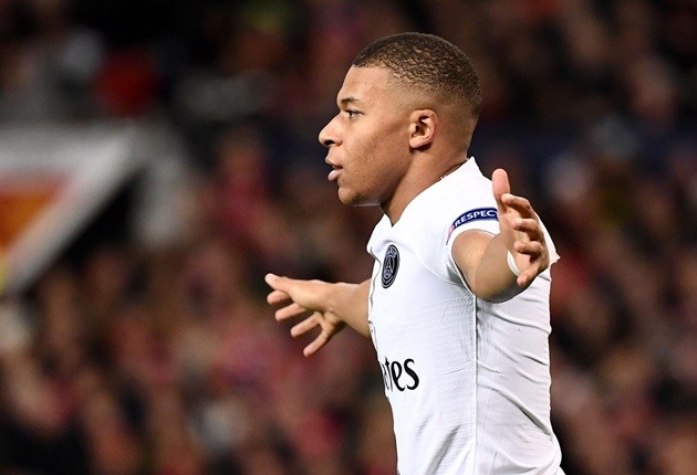 'Tốc độ của cậu ta thật đáng kinh ngạc' - Bóng Đá