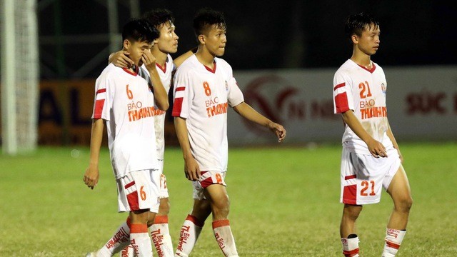 Trở thành cựu vượng, thầy Công Phượng chỉ trích trọng tài - Bóng Đá