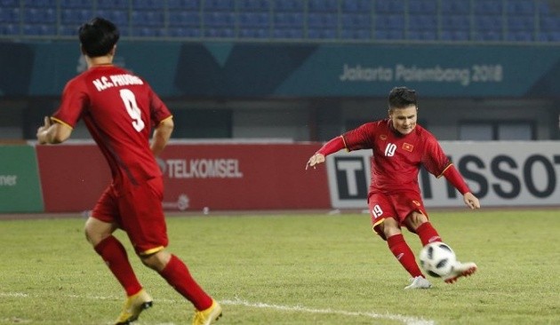 Quang Hải nên sang Thái hay chọn đá cặp cùng Xavi? - Bóng Đá
