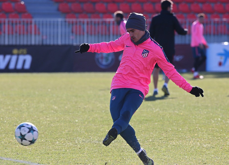 Trước thời khắc quyết định, Atletico tin vào màu hồng - Bóng Đá