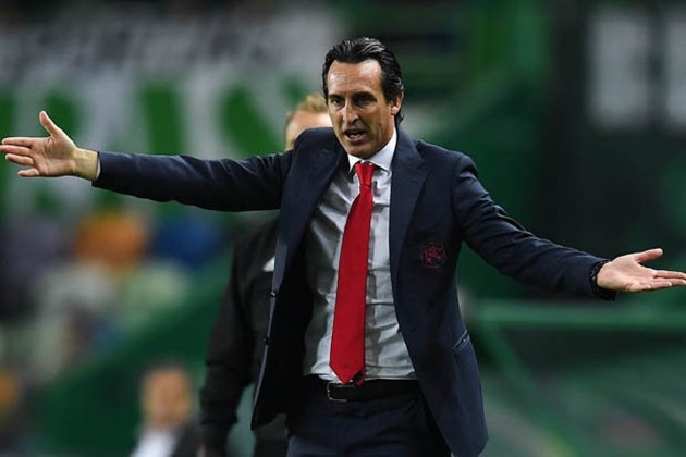 Arsenal mua trung vệ - Bóng Đá