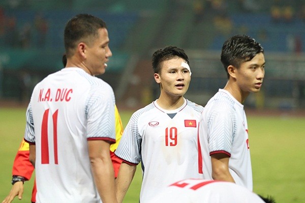 'Hãy luôn nhớ rằng, các bạn là người Việt Nam!' - Bóng Đá