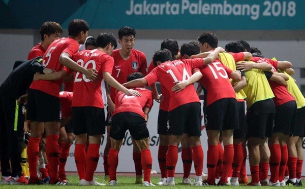 'Hãy luôn nhớ rằng, các bạn là người Việt Nam!' - Bóng Đá
