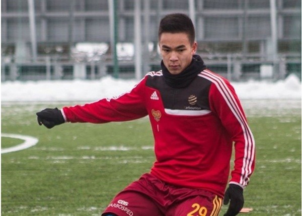 Thể Công chiêu mộ 3 cầu thủ Việt kiều đá V.League 2019? - Bóng Đá