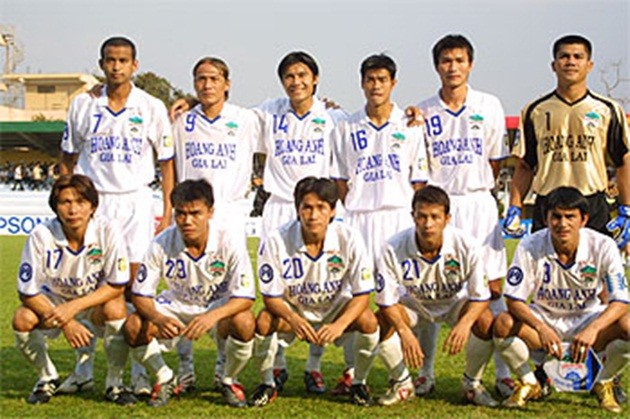 V-League và những cuộc đua nghẹt thở đến phút cuối - Bóng Đá