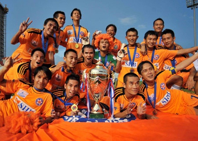 V-League và những cuộc đua nghẹt thở đến phút cuối - Bóng Đá