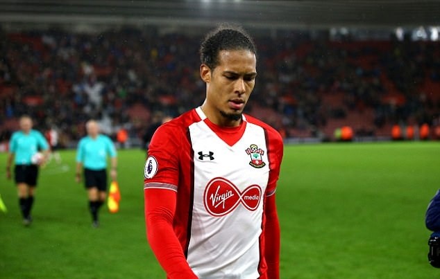 Đồng đội XÁC NHẬN Van Dijk muốn rời Southampton - Bóng Đá