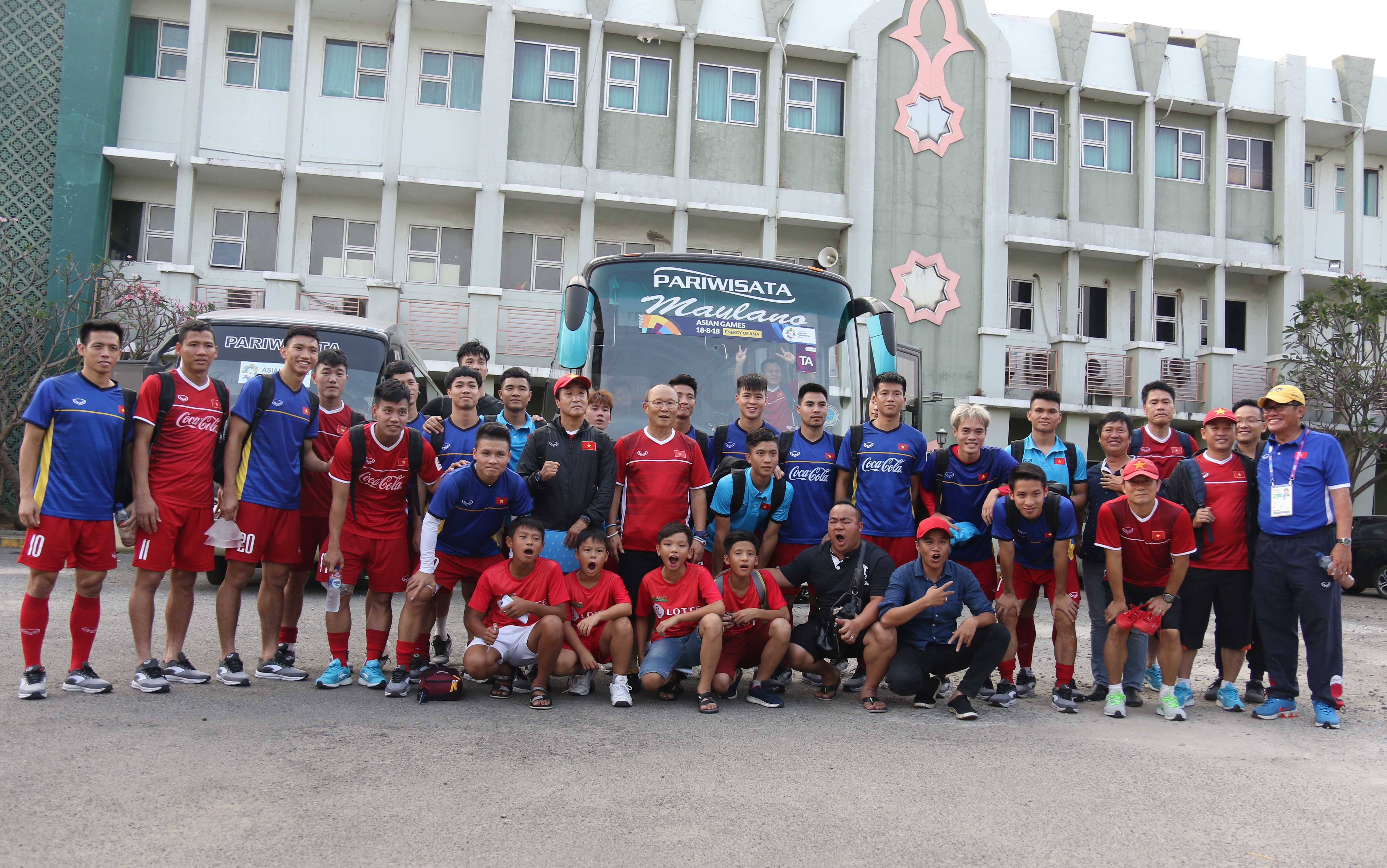 Ban huấn luyện hài lòng về sân tập của U23 Việt Nam tại ASIAD 2018 - Bóng Đá