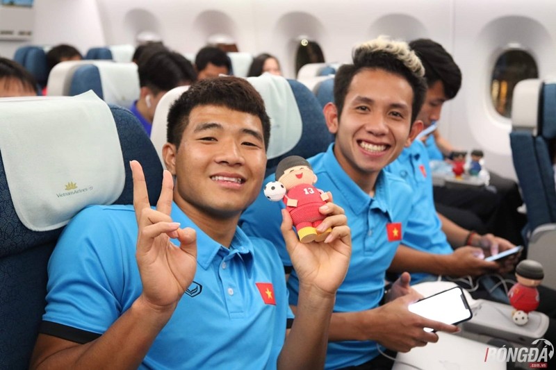 TRỰC TIẾP: ĐT Việt Nam từ Kuala Lumpur trở về Hà Nội: Quyết nâng cúp ở Mỹ Đình - Bóng Đá