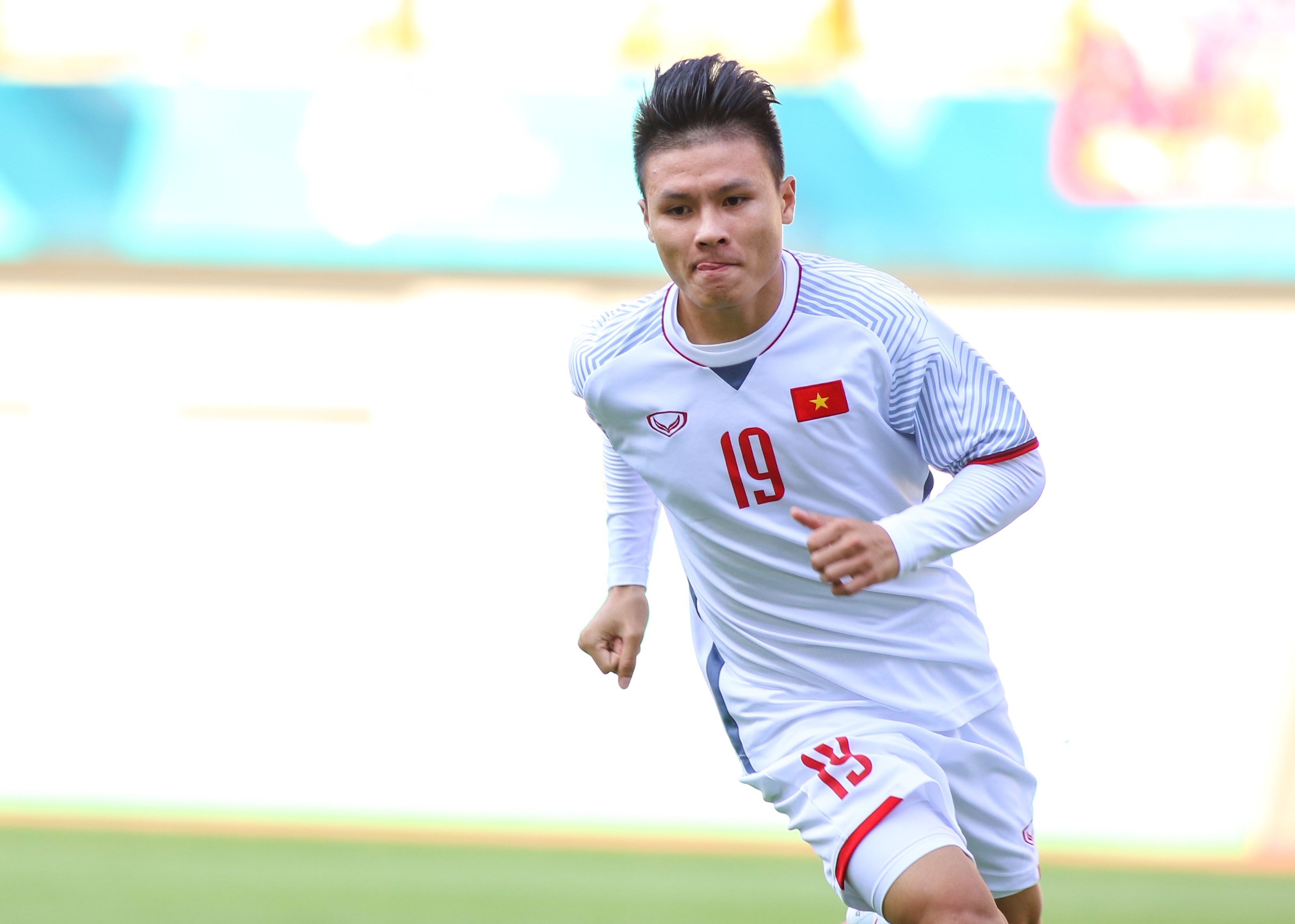 Bầu Hiển: 