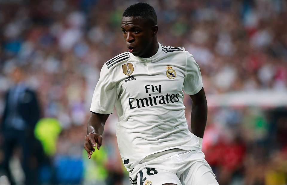 Thibaut Courtois compares Real Madrid star Vinicius Junior to a young Eden Hazard - Bóng Đá