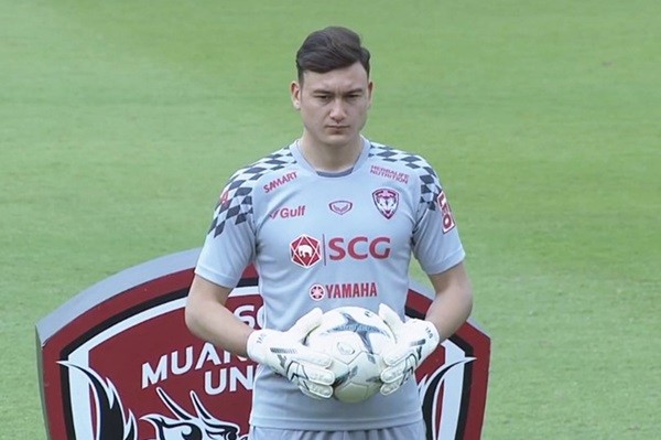 Đặng Văn Lâm mang áo thủ môn số 1 ở Muangthong United - Bóng Đá