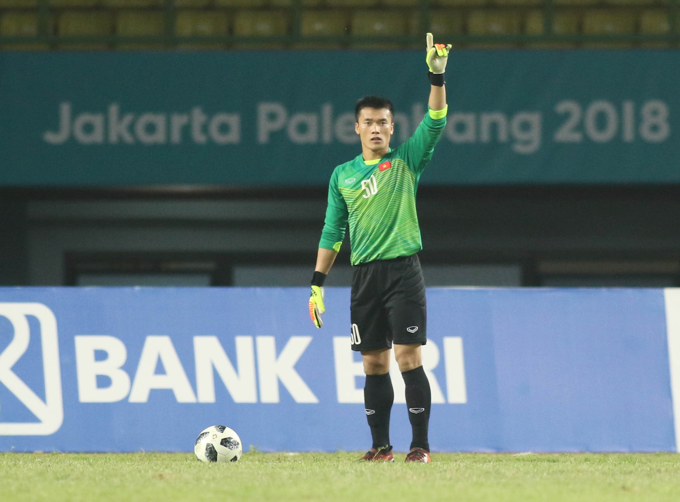 Bùi Tiến Dũng từ chàng trai vô danh đến thủ môn Quốc dân của U23 Việt Nam - Bóng Đá