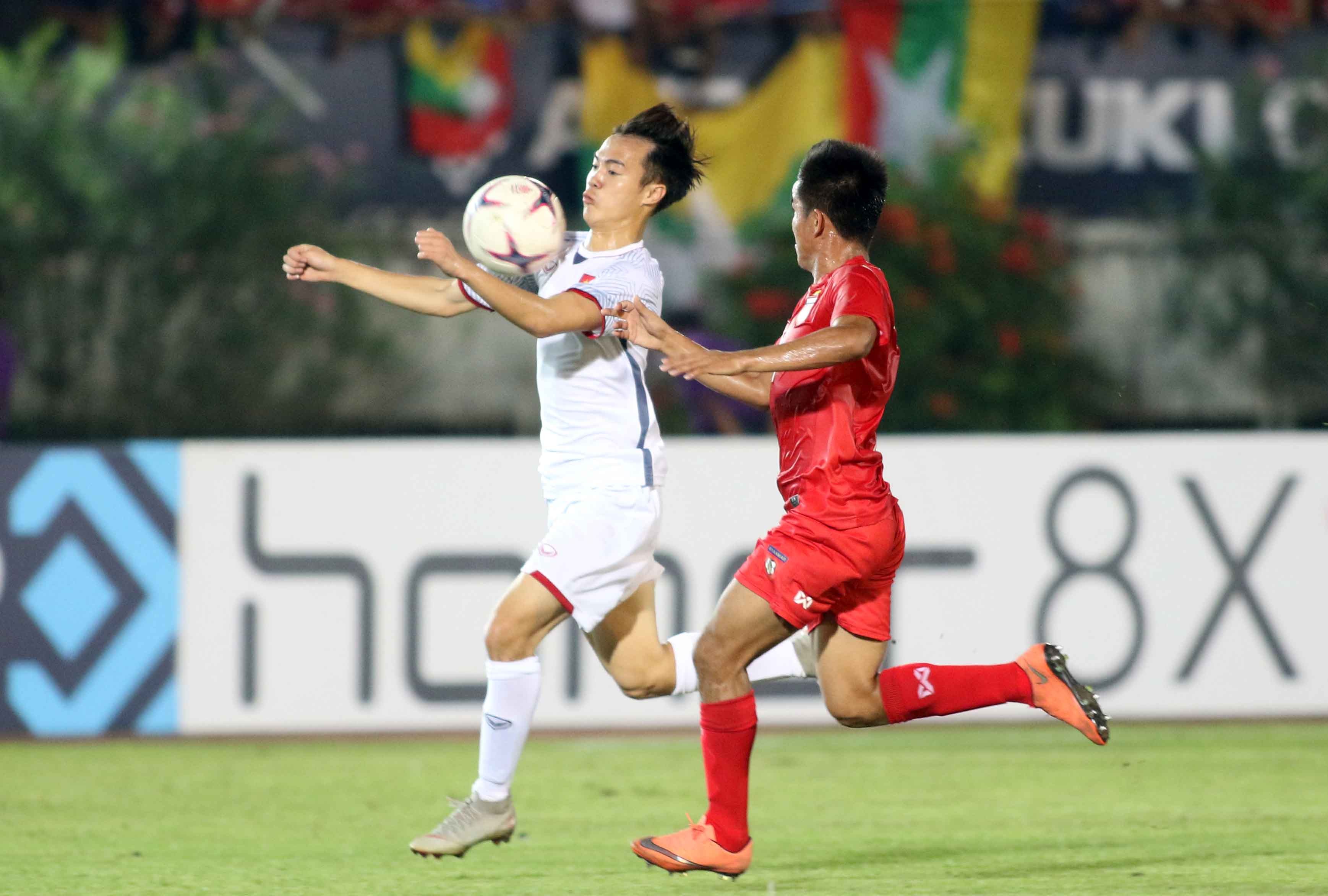 Nóng: Văn Toàn chấn thương, bỏ ngỏ khả năng ra sân gặp ĐT Campuchia? - Bóng Đá