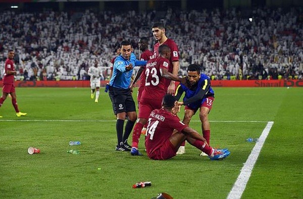 Chủ nhà UAE đối mặt án phạt nặng từ AFC và FIFA - Bóng Đá