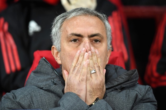 Lối đá của Man Utd chán muốn chết - Bóng Đá