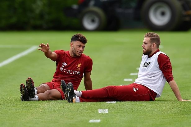 Chiến M.U, Klopp không dám mạo hiểm với Chamberlain - Bóng Đá