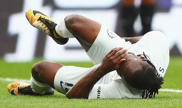 NÓNG: Đã rõ chấn thương của Victor Moses - Bóng Đá