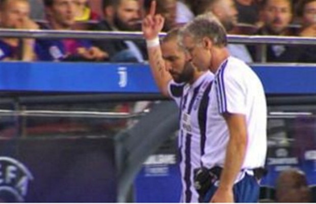 Higuian đứng trước nguy cơ bị cấm thi đấu tại Champions League - Bóng Đá