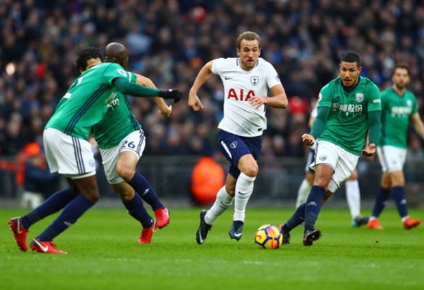 Kane nén đau để cán mốc 100, nhưng Tottenham vẫn không vui - Bóng Đá