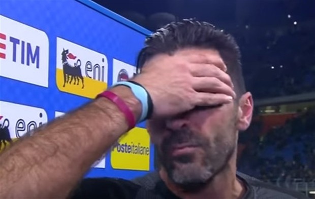 Những giọt nước mắt đau đớn của Buffon trong ngày chia tay Azzurri - Bóng Đá