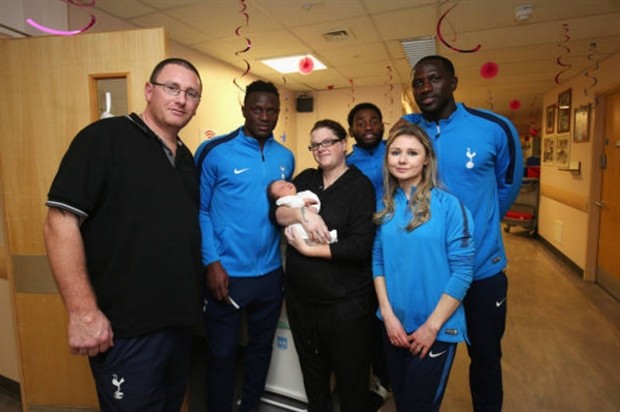 Trong một ngày, Tottenham 'càng quét' tận 5 bệnh viện tại London - Bóng Đá