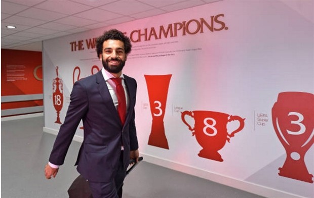 Đồng đội thì hớn hở, Coutinho lại đầy căng thẳng tại Anfield - Bóng Đá