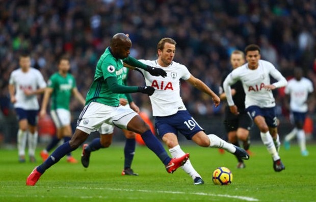 Kane nén đau để cán mốc 100, nhưng Tottenham vẫn không vui - Bóng Đá