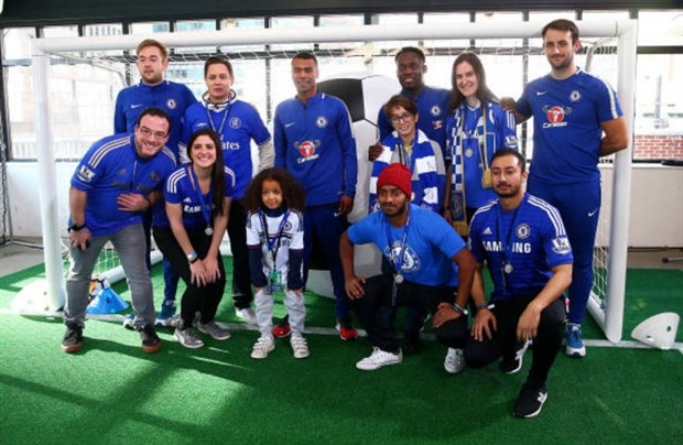 Cole và Essien giúp Chelsea khuấy đảo bầu không khí tại New York - Bóng Đá