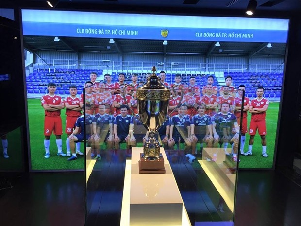 Rodriguez phản ứng thế nào trước tin đồn 'mẹ chồng - nàng dâu' - Bóng Đá