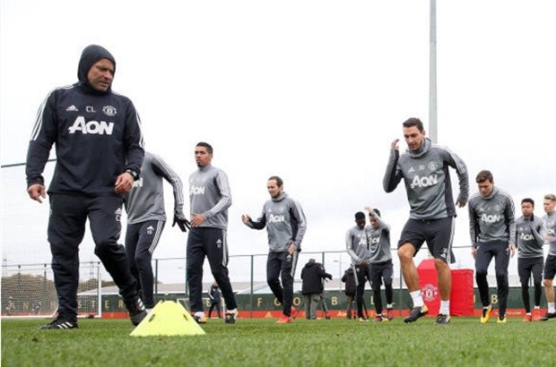 Bỏ lại nghi án chấn thương, Rashford tươi như hoa trên sân tập của Man Utd - Bóng Đá