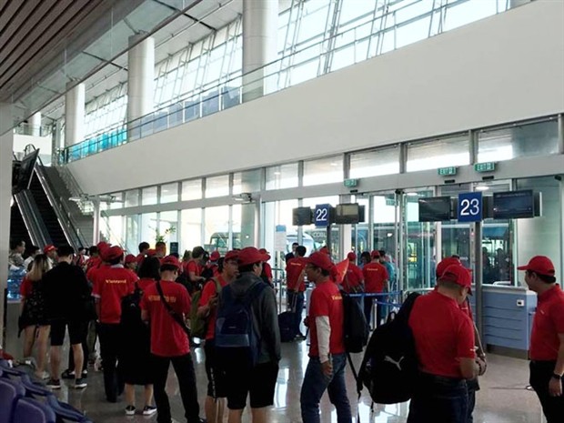 Courtois hạ bệ De Gea, trò hề của FIFA? - Bóng Đá