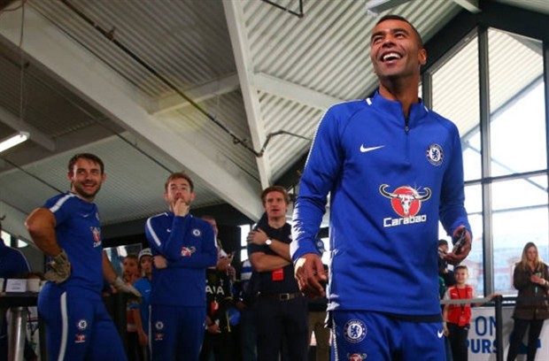 Cole và Essien giúp Chelsea khuấy đảo bầu không khí tại New York - Bóng Đá