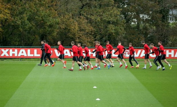 Không dự World Cup, dàn sao Xứ Wales vẫn vui vẻ ngày gặp lại - Bóng Đá