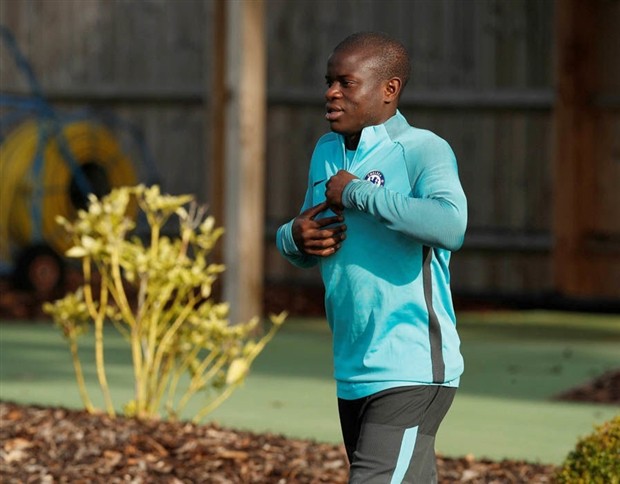 Kante trở lại tập cùng Chelsea, sẽ ra sân trong trận đấu với Roma? - Bóng Đá