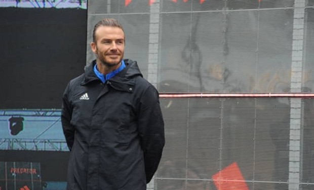 David Beckham lộ 'tuổi già' khi dự sự kiện tại Thượng Hải - Bóng Đá