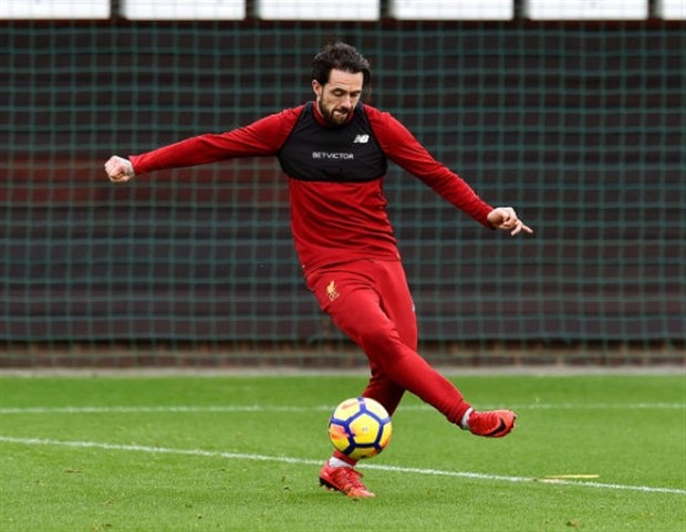 Tranh thủ ít người, 'Thương binh' Ings căng sức ghi điểm với Klopp - Bóng Đá