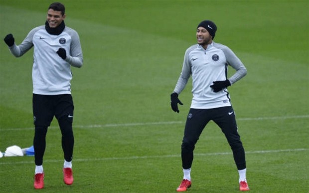 Mbappe liên tục pha trò khiến Neymar không thể nhịn cười - Bóng Đá