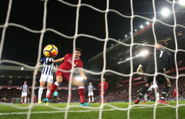 Klopp 'bám riết' trọng tài vì Liverpool bị từ chối bàn thắng - Bóng Đá