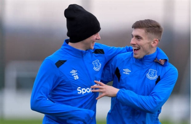 Big Sam vắng mặt, sân tập Everton mở hội - Bóng Đá