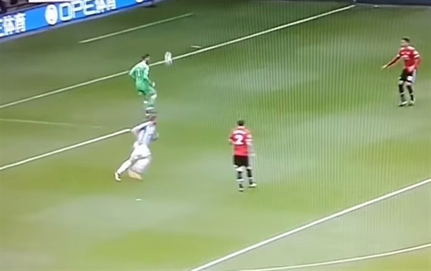De Gea 'hóa Messi' trong trận thua sốc của Man Utd đêm qua - Bóng Đá