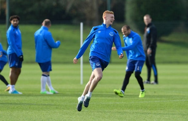 Khủng hoảng chưa qua, nhưng tiếng cười đã trở lại sân tập Everton - Bóng Đá