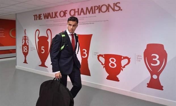Đồng đội thì hớn hở, Coutinho lại đầy căng thẳng tại Anfield - Bóng Đá