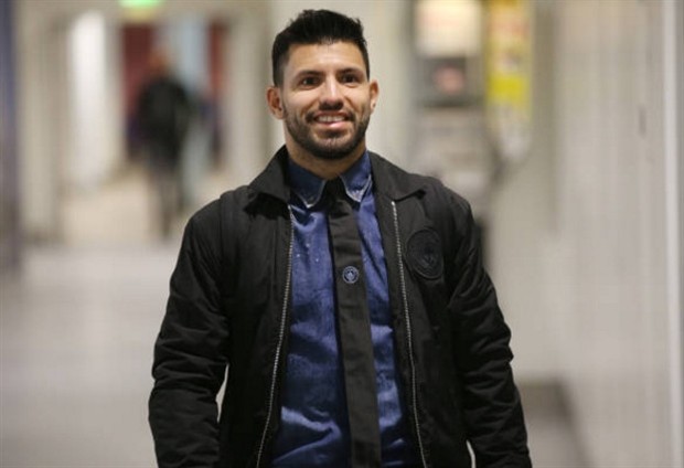 Đặt chân tới Napoli, Aguero 'khác biệt' với phần còn lại - Bóng Đá