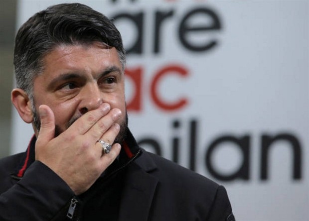 Đưa Milan vào bán kết, người hùng Cutrone chẳng ngại 'ăn thẻ' - Bóng Đá