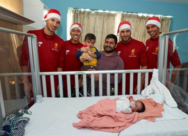 Klopp dẫn đầu Lữ Đoàn Đỏ 'tấn công' bệnh viện tại Liverpool - Bóng Đá