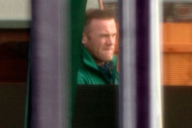 Rooney kiệm lời trong ngày đầu làm công ích  - Bóng Đá
